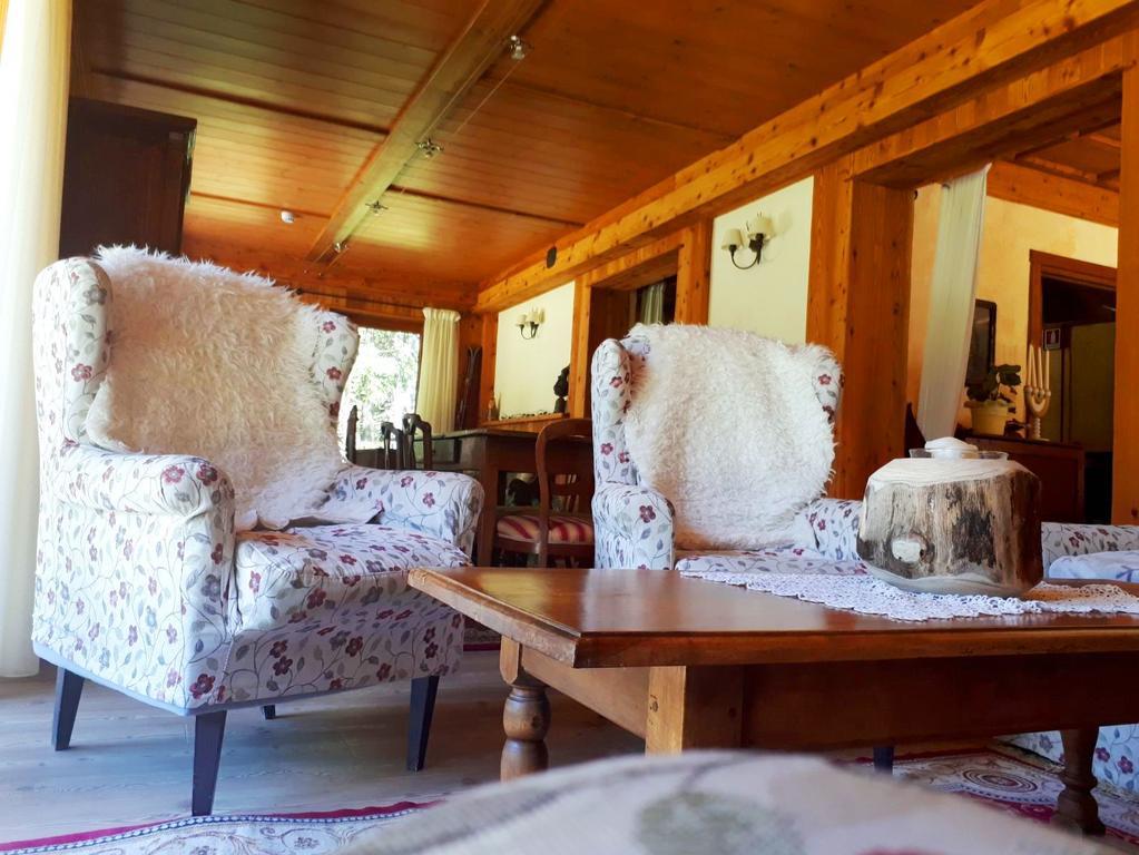 Le Rocher Hotel Champoluc Exterior photo